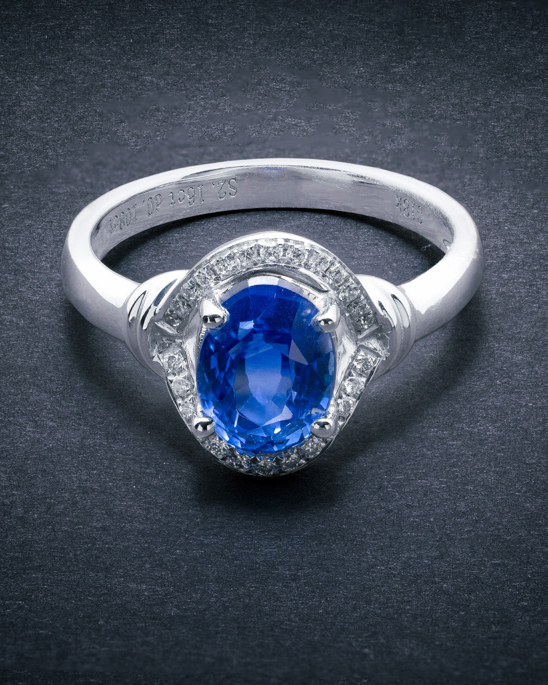 Blue Sapphire 2.16 Diamond 0.108