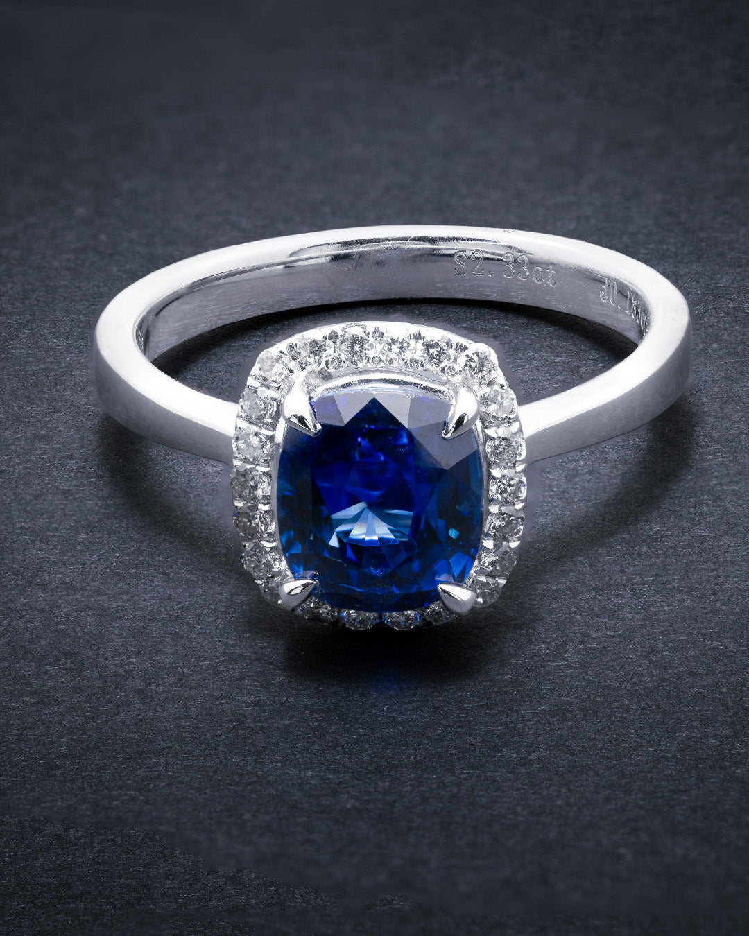 Blue Sapphire 2.33 Diamond 0.183