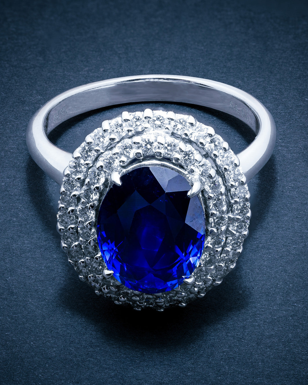 Blue Sapphire 4.61 Diamond 0.808